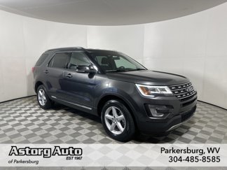 Used 2017 Ford Explorer XLT image 1