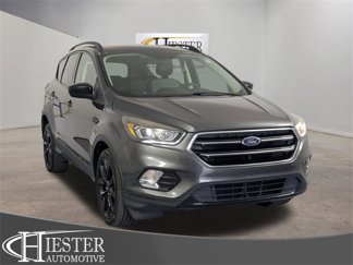 Used 2019 Ford Escape SE image 1