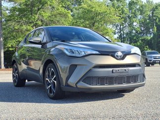 Used 2021 Toyota C-HR XLE image 1