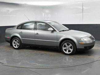 Used 2004 Volkswagen Passat GLX image 1