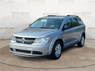 Used 2020 Dodge Journey SE w/ SE Popular Equipment Group image 1