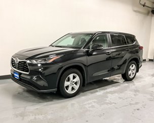 Used 2023 Toyota Highlander L image 1