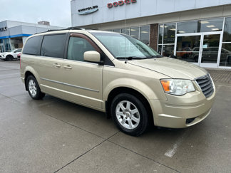 Used 2010 Chrysler Town & Country Touring video 1