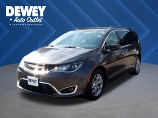 Used 2018 Chrysler Pacifica Touring Plus w/ Tire & Wheel Group image 1