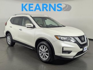 Used 2018 Nissan Rogue SV image 1