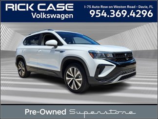 Used 2023 Volkswagen Taos SE image 1