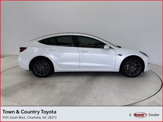 Used 2019 Tesla Model 3 Standard Range Plus image 1