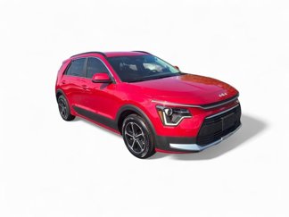 Used 2024 Kia Niro LX image 1
