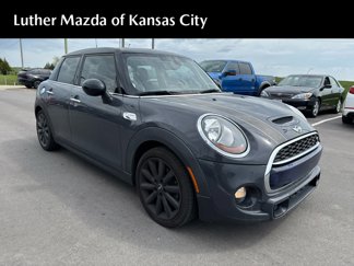 Used 2016 MINI Cooper S image 1