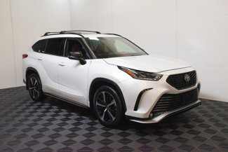 Used 2022 Toyota Highlander XSE image 1