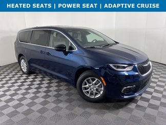 New 2025 Chrysler Pacifica Select image 1