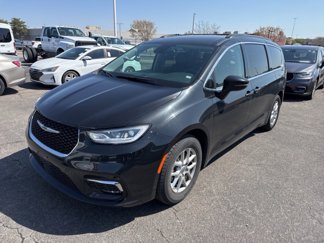 Used 2022 Chrysler Pacifica Touring-L image 1