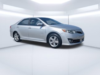 Used 2012 Toyota Camry SE image 1