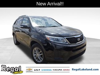 Used 2014 Kia Sorento LX image 1