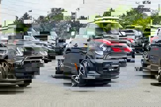 Used 2022 MINI Cooper SE image 1