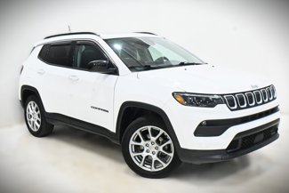 Used 2022 Jeep Compass Latitude w/ Sun and Sound Group image 1