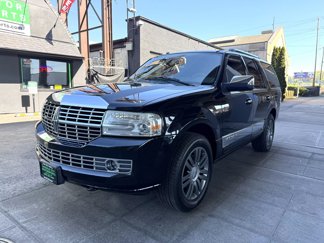 Used 2011 Lincoln Navigator 4WD image 1