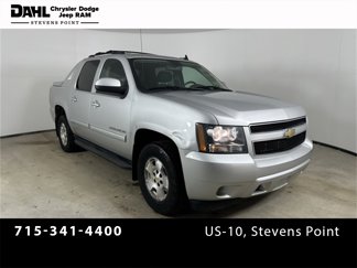 Used 2011 Chevrolet Avalanche LS w/ Convenience Package image 1