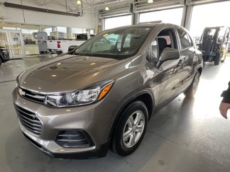 Used 2021 Chevrolet Trax LS w/ Tint and Cruise Package image 1