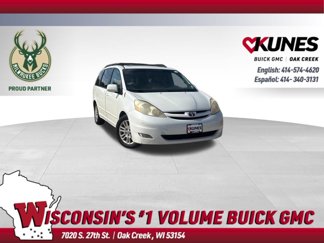 Used 2010 Toyota Sienna image 1
