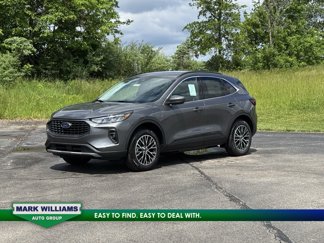 New 2025 Ford Escape SE image 1