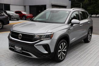 Used 2023 Volkswagen Taos SE w/ Panoramic Sunroof Package image 1