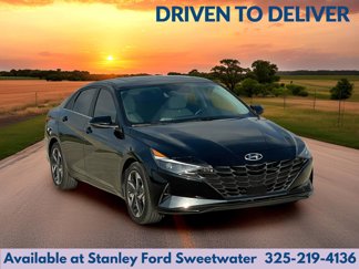 Used 2023 Hyundai Elantra Limited image 1