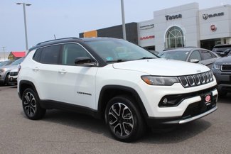 Used 2022 Jeep Compass Limited image 1