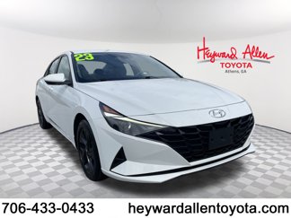 Used 2023 Hyundai Elantra SEL image 1
