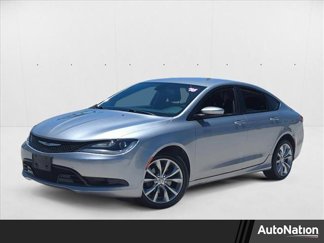 Used 2016 Chrysler 200 S image 1