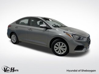 Used 2022 Hyundai Accent SE image 1