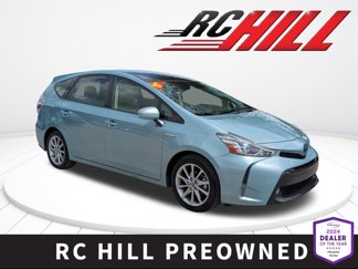 Used 2017 Toyota Prius V Five image 1