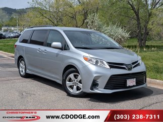 Used 2020 Toyota Sienna LE image 1