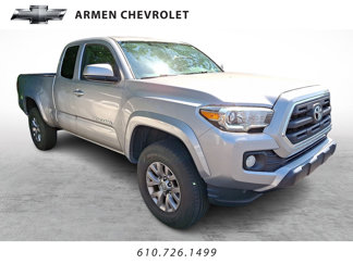 Used 2016 Toyota Tacoma SR5 image 1