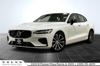 Certified 2022 Volvo S60 B5 Momentum w/ Premium Package image 1