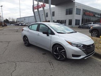 New 2025 Nissan Versa SR w/ Trunk Package image 1