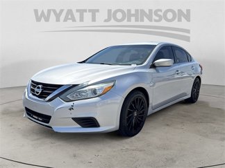 Used 2017 Nissan Altima 2.5 S image 1