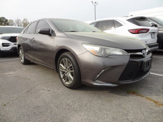 Used 2016 Toyota Camry SE image 1