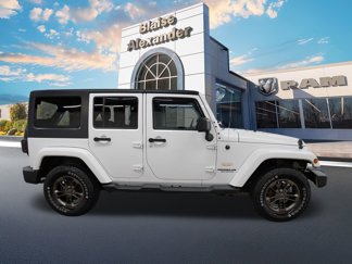 Used 2015 Jeep Wrangler Unlimited Sahara w/ Connectivity Group video 2