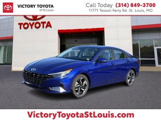 Used 2023 Hyundai Elantra Limited w/ Preferred Accessory Package image 1