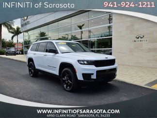 Used 2025 Jeep Grand Cherokee L Laredo image 1