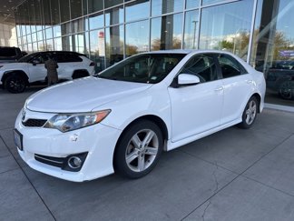 Used 2013 Toyota Camry SE image 1