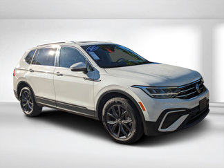 Certified 2022 Volkswagen Tiguan SE image 1