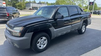 Used 2002 Chevrolet Avalanche 4x4 w/ Off-Road Suspension Pkg image 1
