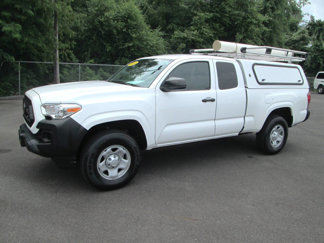Used 2022 Toyota Tacoma SR image 1