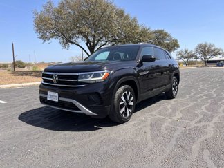Used 2020 Volkswagen Atlas Cross Sport SE image 1