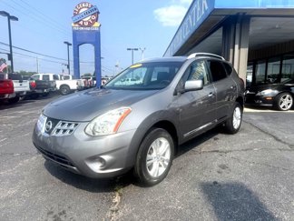 Used 2013 Nissan Rogue SV image 1