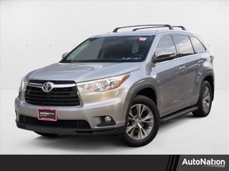 Used 2015 Toyota Highlander XLE image 1