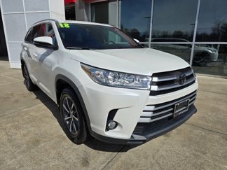 Used 2018 Toyota Highlander XLE image 1