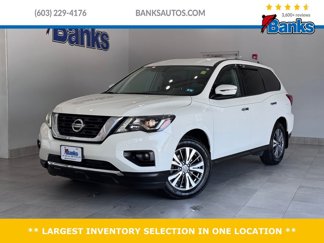 Used 2020 Nissan Pathfinder SV image 1